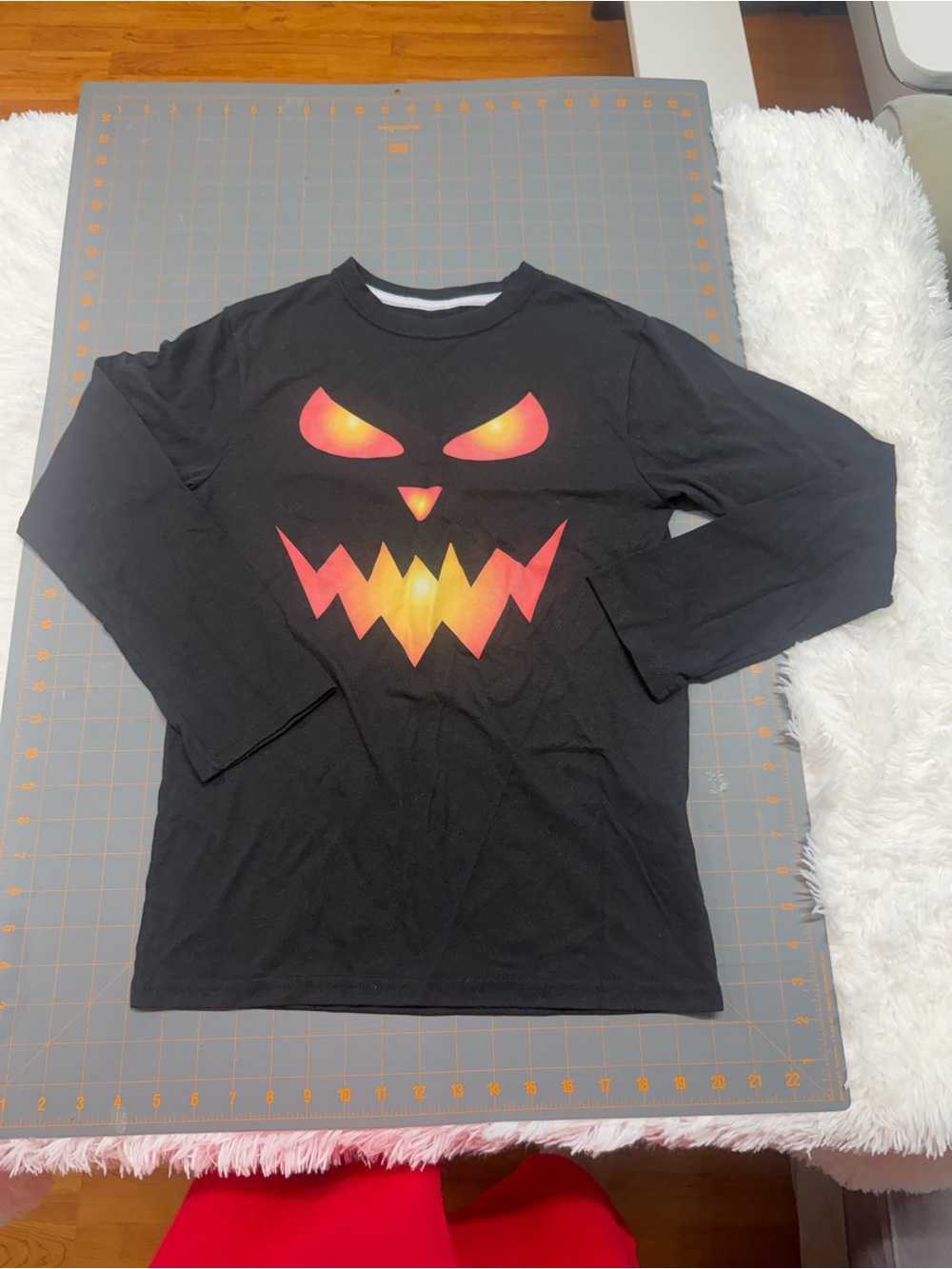 Black Kids Long-Sleeve Halloween Pumpkin Face Tee L